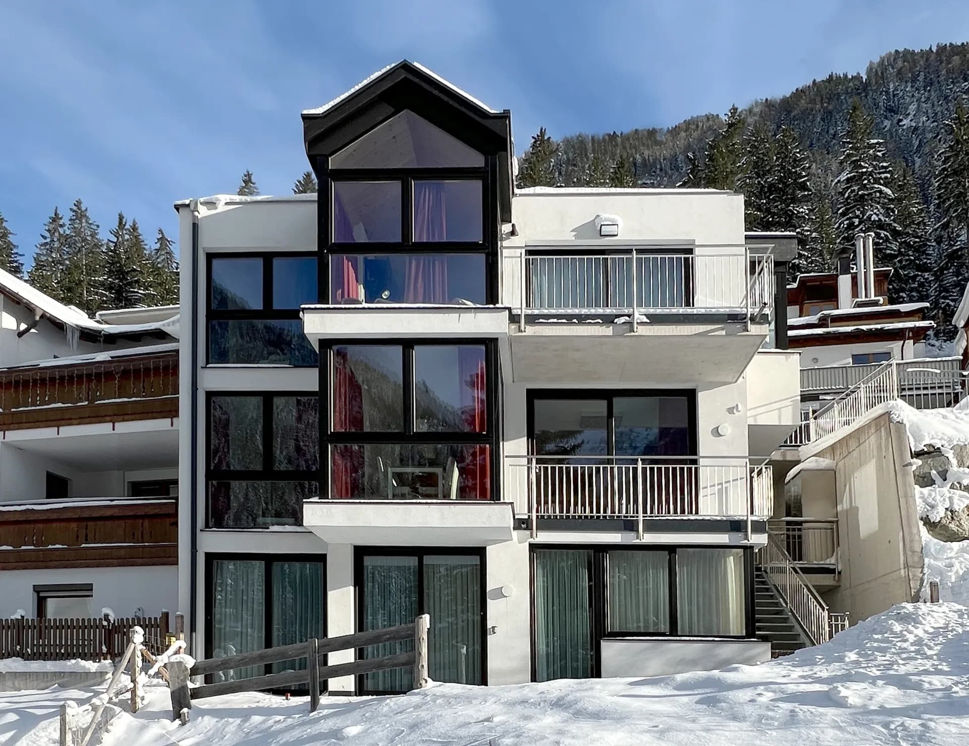Ischgl - ACLA house - day